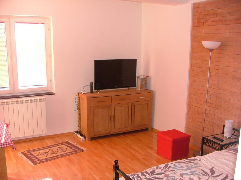 Risto'S Apartment Szkopje Kültér fotó